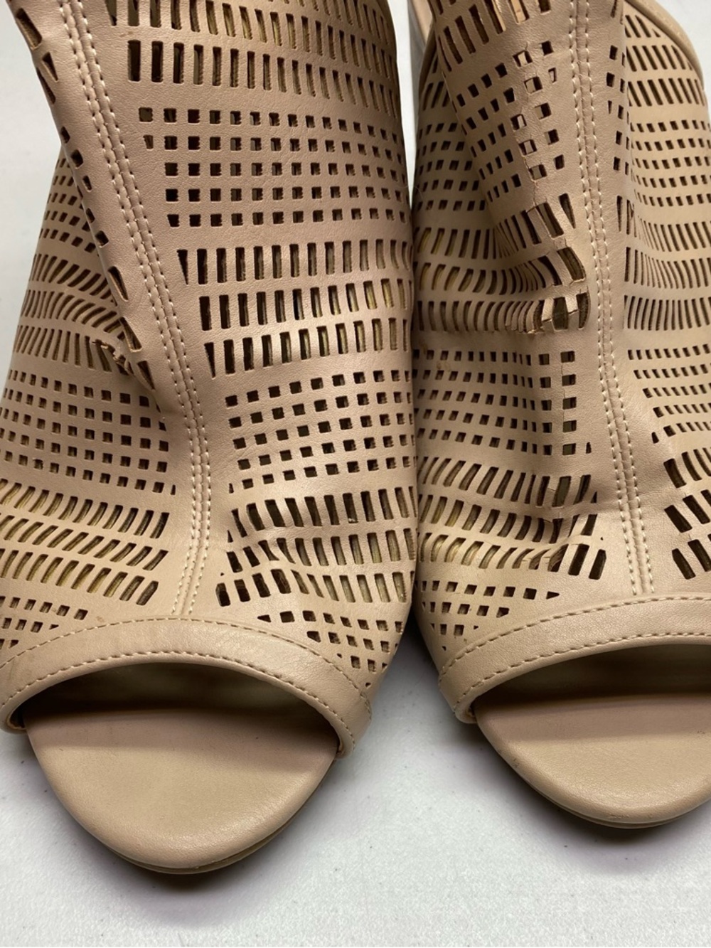 Call it Spring BEIGE Open Toes Heels, 10/41 Spring Sale - Picture 2 of 6